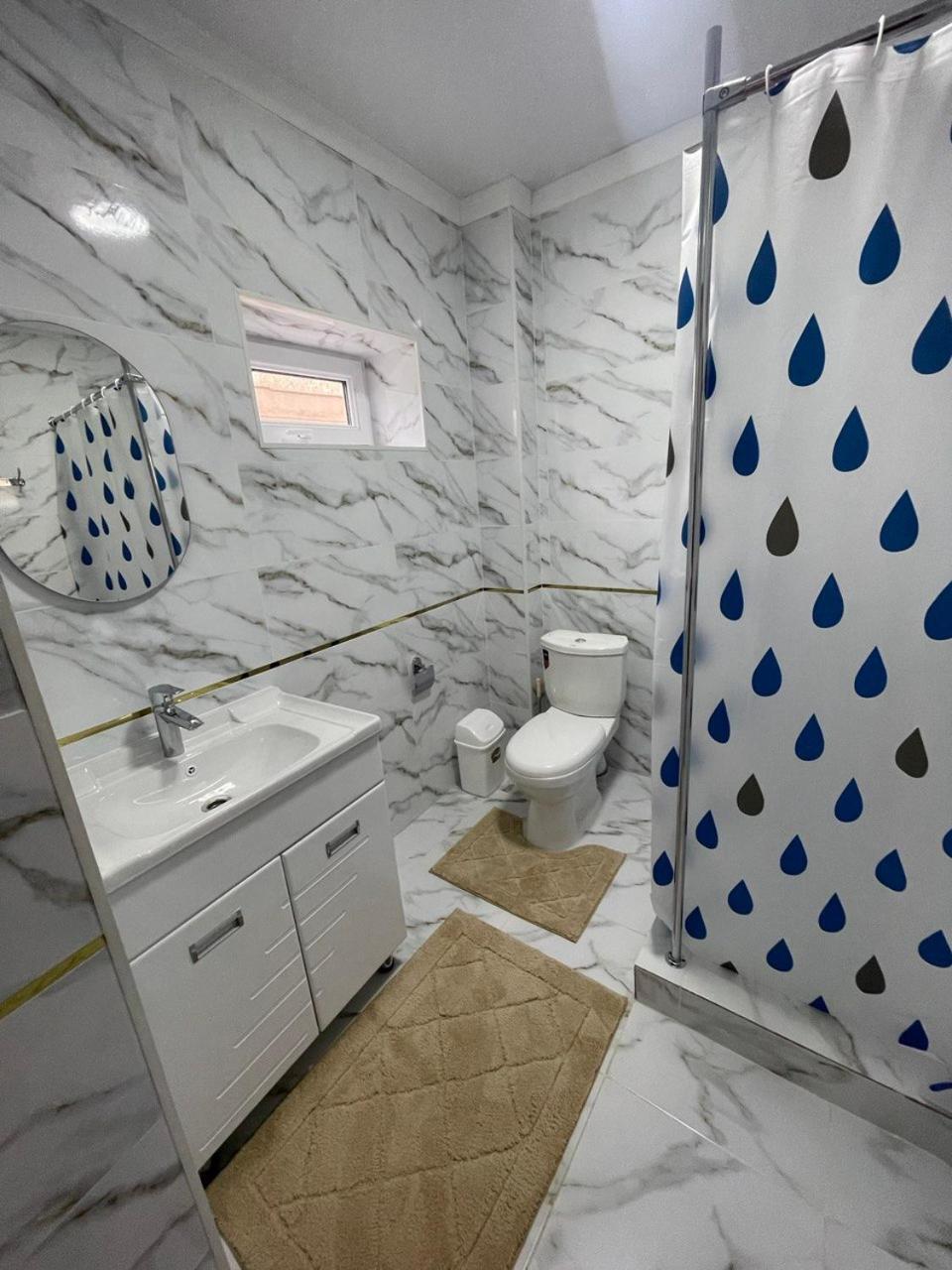 Center Guesthouse Kochkor Екстер'єр фото
