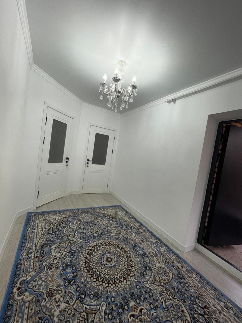 Center Guesthouse Kochkor Екстер'єр фото