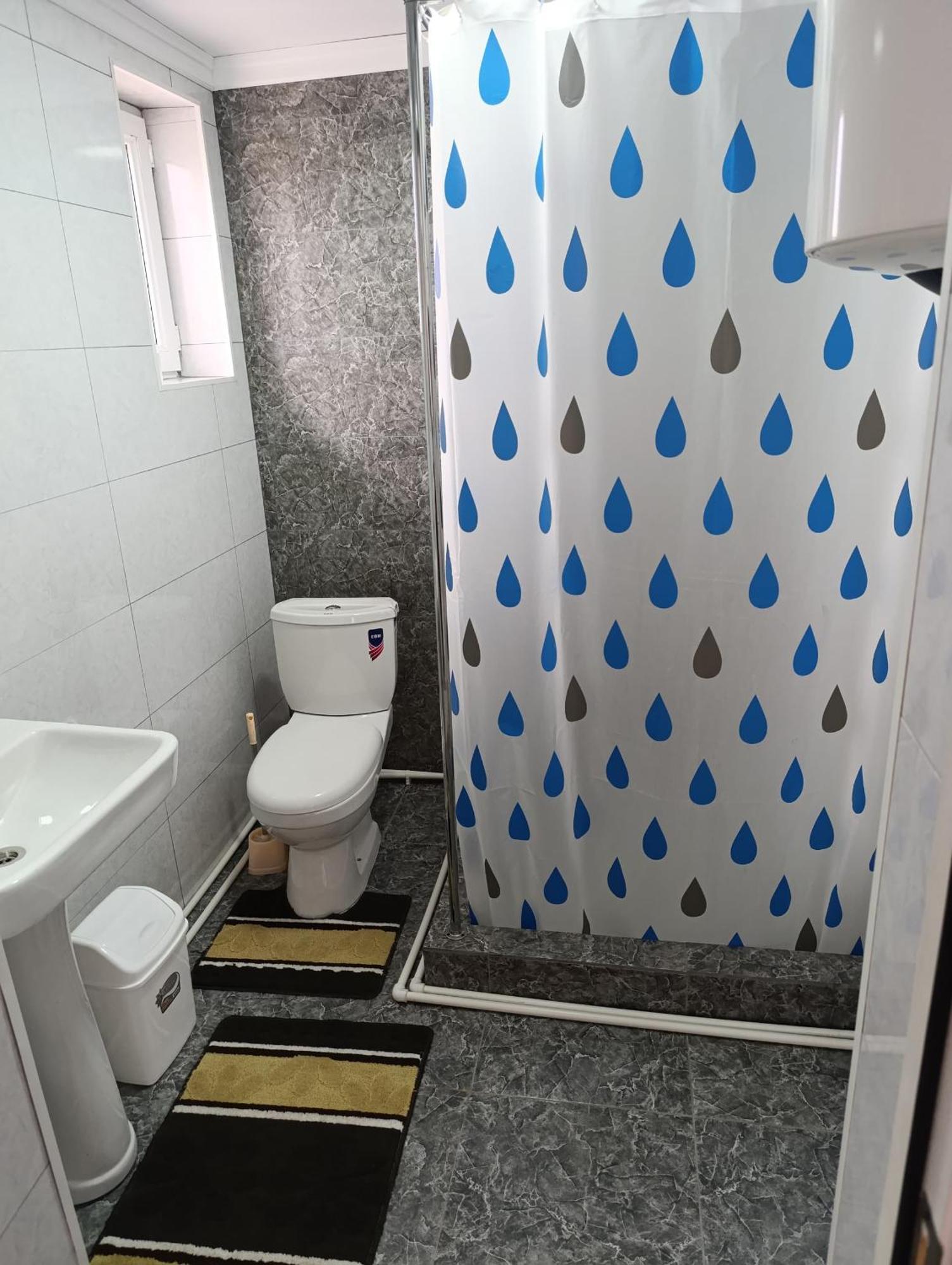 Center Guesthouse Kochkor Екстер'єр фото
